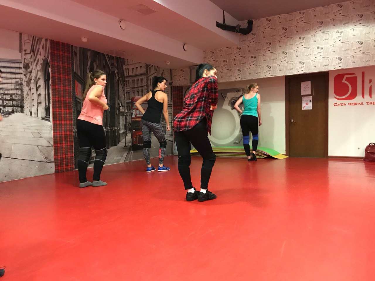 Booty dance в 5Life - занятия для девушек