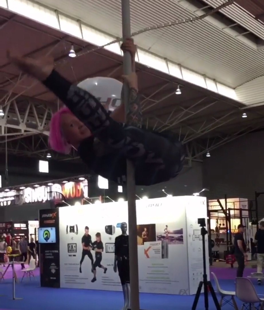 Pole dance Москва - школа танца 5Life Pole dance Москва - школа 5Life участвует в соревнованиях