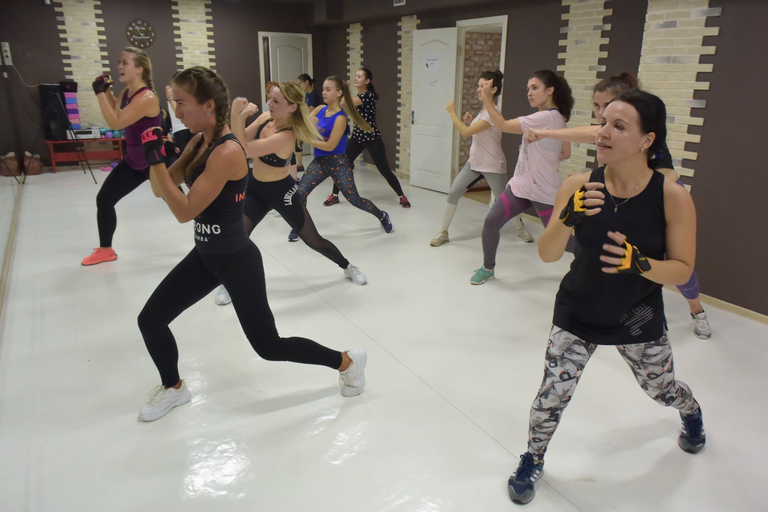 Zumba fitness в 5Life поможет изменится к лучшему! Zumba fitness для всех в школе танцев 5Life